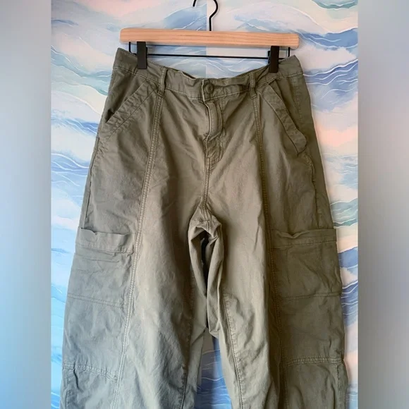 American Eagle Outfitters Women's Baggy Jogger Cargo Olive Joggers Pants - Picture 4 of 8